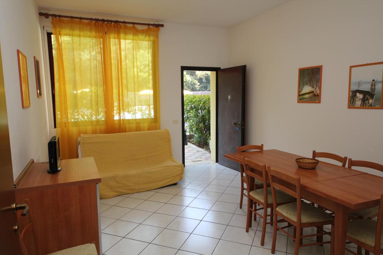 רוסולינה מארה Acquasmeralda Appartamento 03 מראה חיצוני תמונה